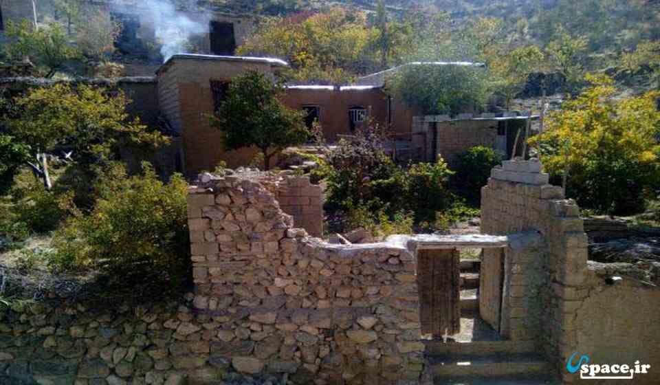 اقامتگاه بوم گردی باباحسین کوهستان روستای لایزنگان داراب استان فارس